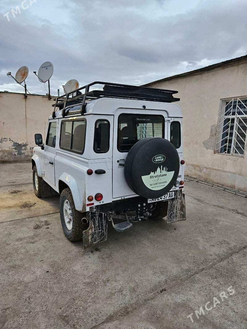 Land Rover Defender 2013 - 700 000 TMT - Кака - img 1