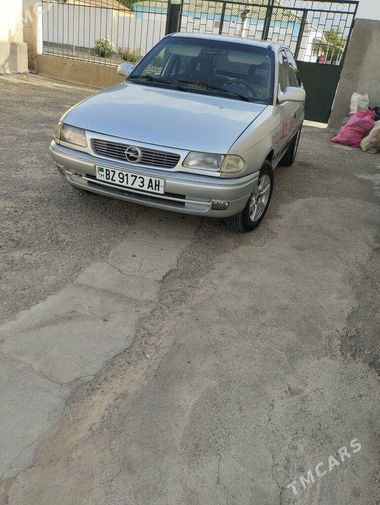 Opel Astra 1993 - 45 000 TMT - Теджен - img 1