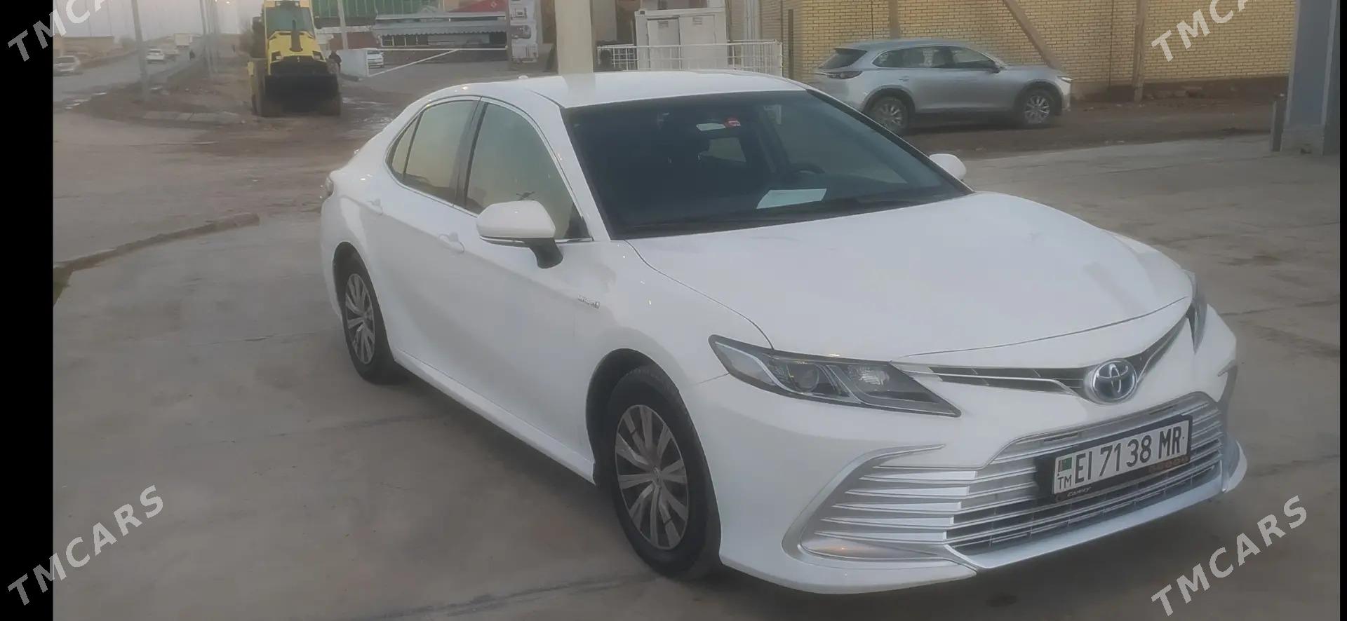Toyota Camry 2021 - 240 000 TMT - Sakarçäge - img 1