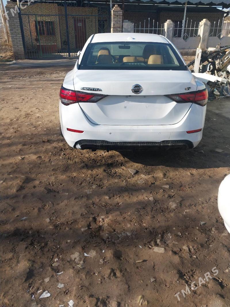 Nissan Sentra 2022 - 200 000 TMT - Векильбазар - img 1