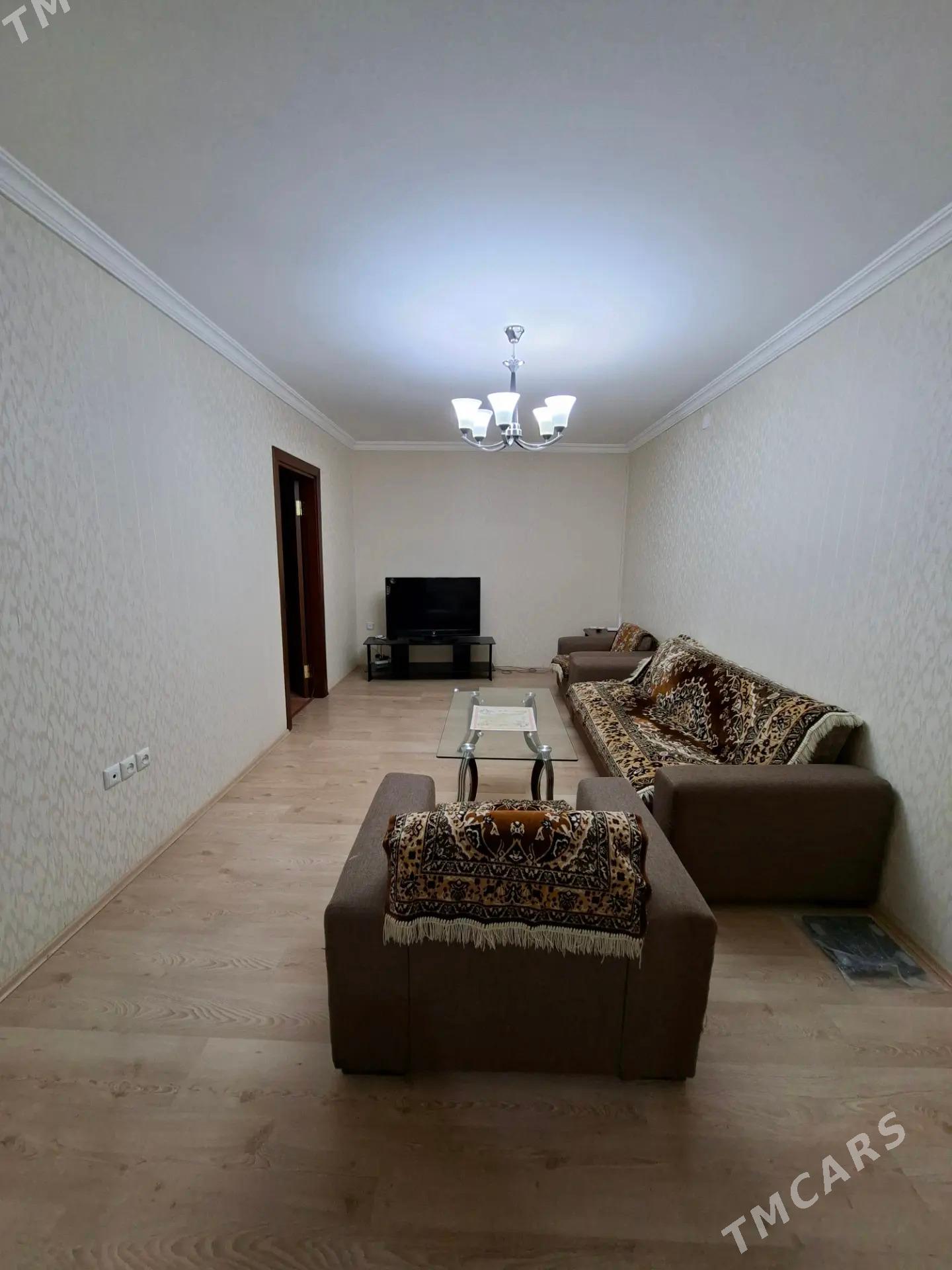 Говы 2комнат 1этаж - 4 мкр - img 1