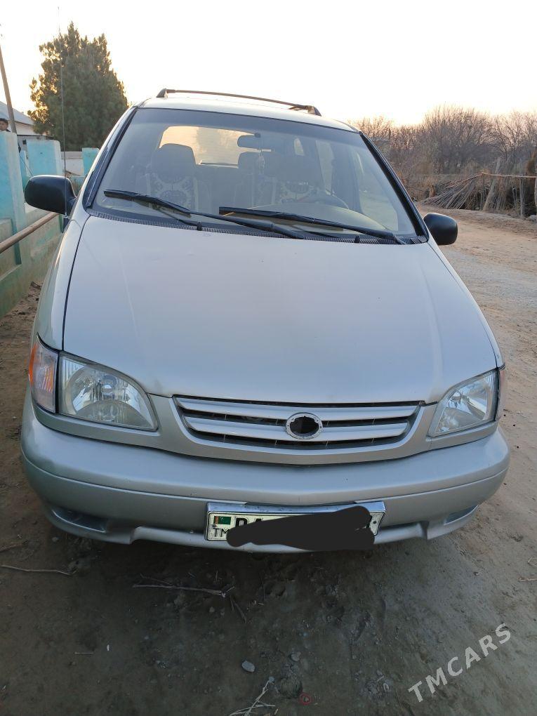 Toyota Sienna 2001 - 155 000 TMT - Керки - img 1