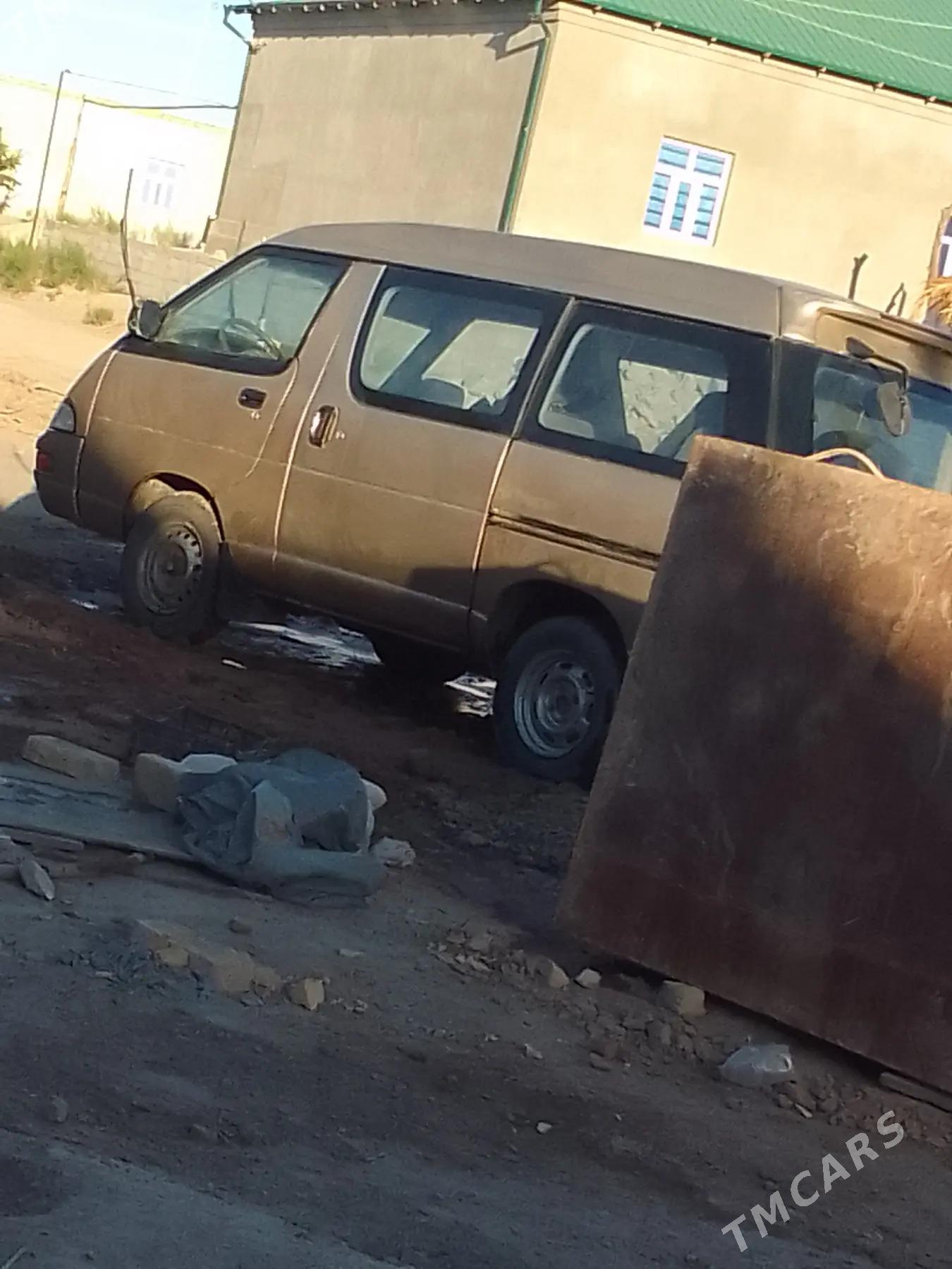 Toyota Town Ace 1994 - 45 000 TMT - Гурбансолтан Едже - img 1