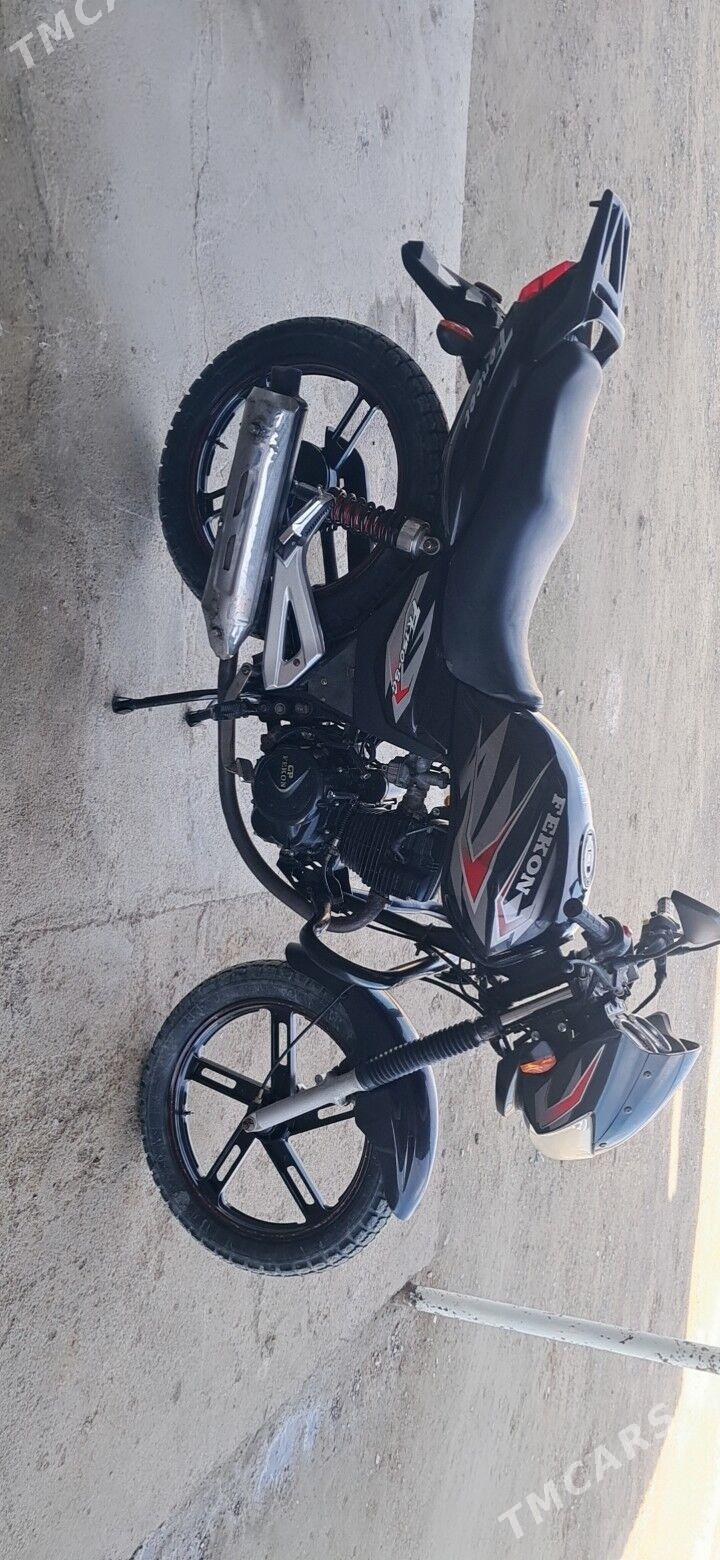 Fekon FK150-8G 2014 - 15 000 TMT - Бахарден - img 1