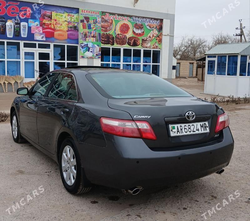 Toyota Camry 2010 - 210 000 TMT - Мары - img 1