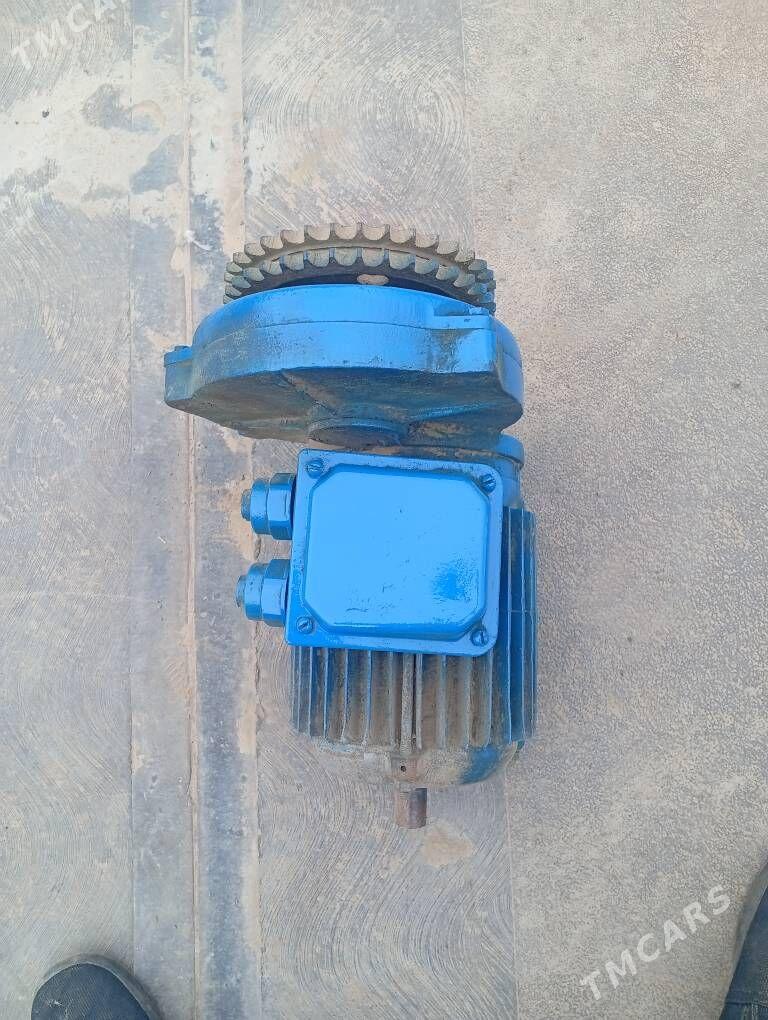 reduktyr matory bilen bile - Мары - img 1