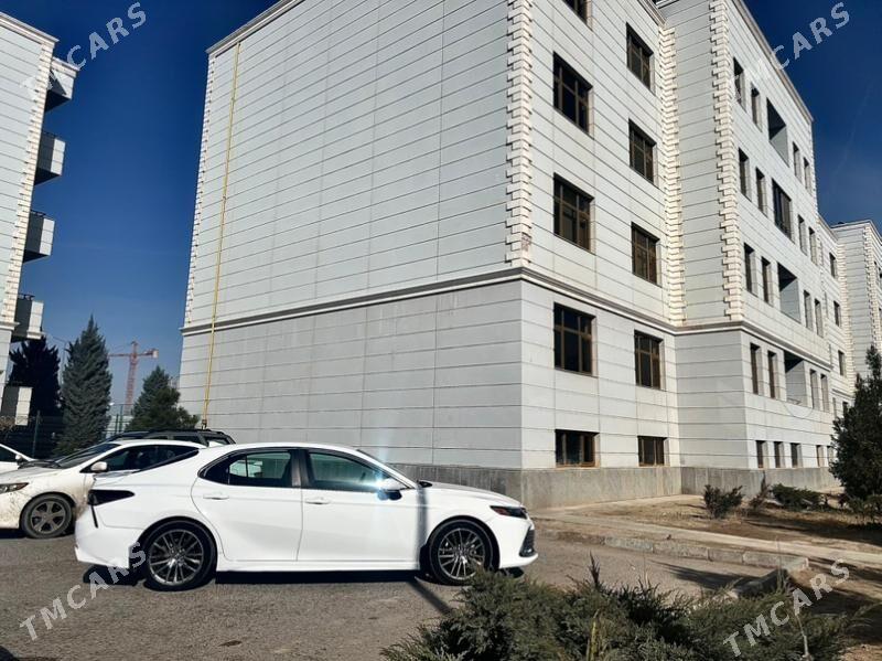 Toyota Camry 2021 - 329 000 TMT - Мары - img 1