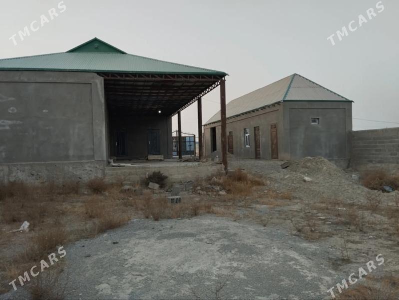 Satlyk jay Baherden - Бахарден - img 1