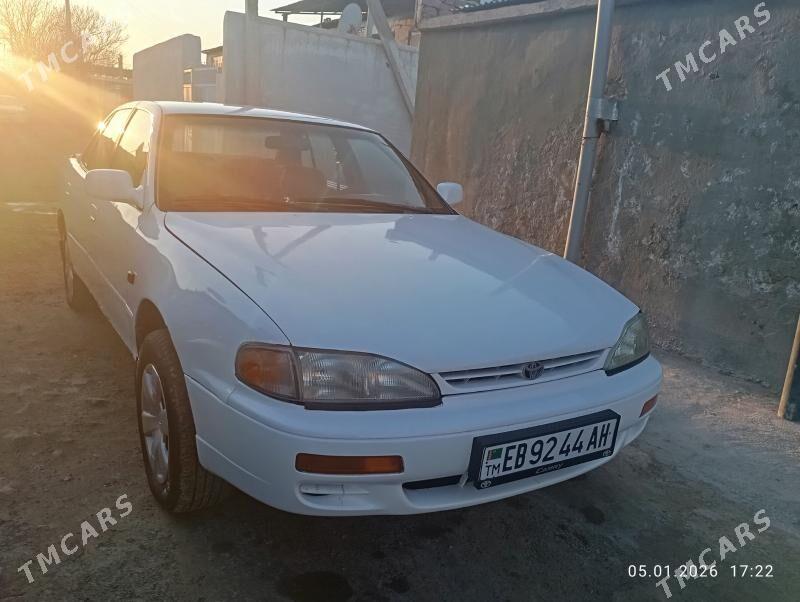 Toyota Camry 1995 - 90 000 TMT - Теджен - img 1