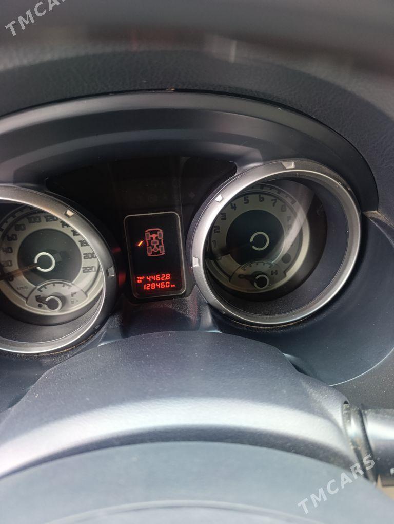 Mitsubishi Pajero 2013 - 320 000 TMT - Бахарден - img 1