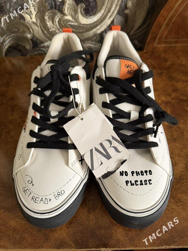 кроссовки - Дашогуз - img 1