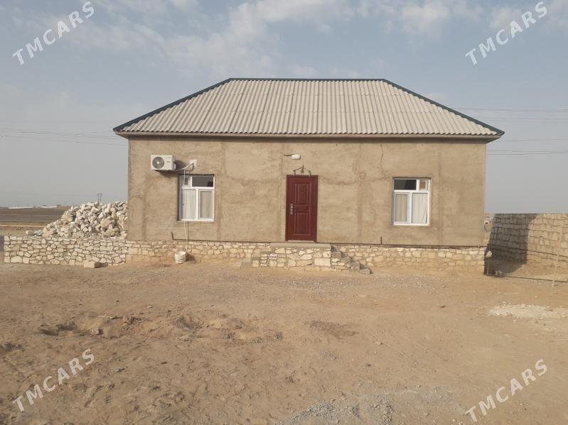 Akdas jay - Туркменбаши - img 1