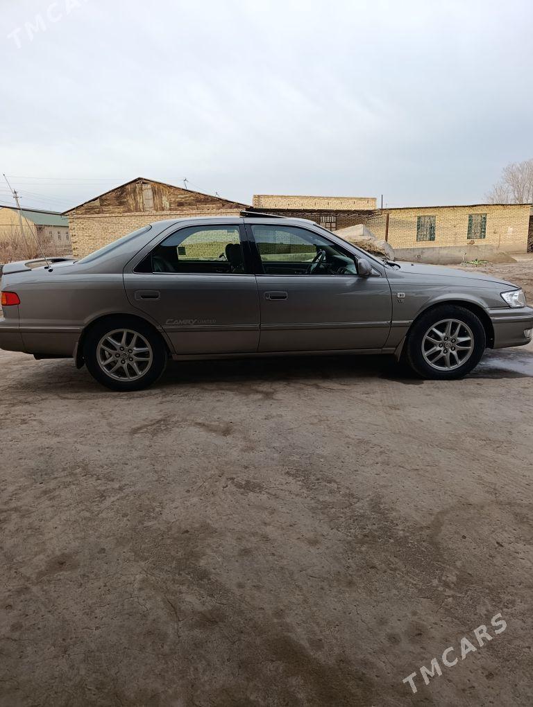 Toyota Camry 2000 - 195 000 TMT - Saýat - img 1