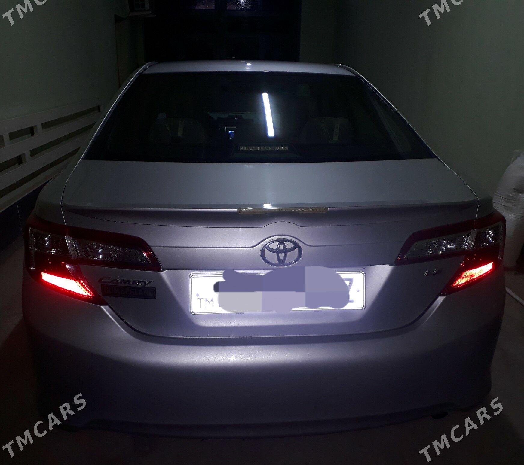 Toyota Camry 2013 - 240 000 TMT - Гурбансолтан Едже - img 1