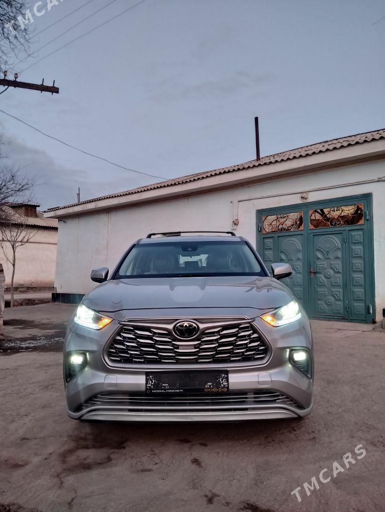 Toyota Highlander 2021 - 460 000 TMT - Кёнеургенч - img 1