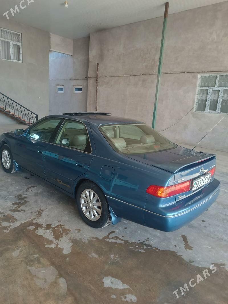 Toyota Camry 2001 - 190 000 TMT - Çärjew - img 1