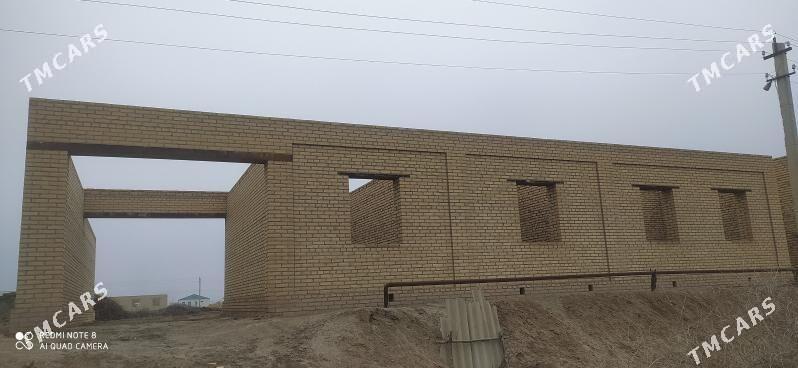 Jaý - Халач - img 1