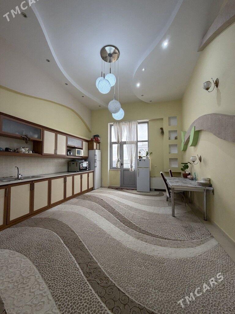 Podwoyskiy 10 etaz  2 komnat - Ашхабад - img 1