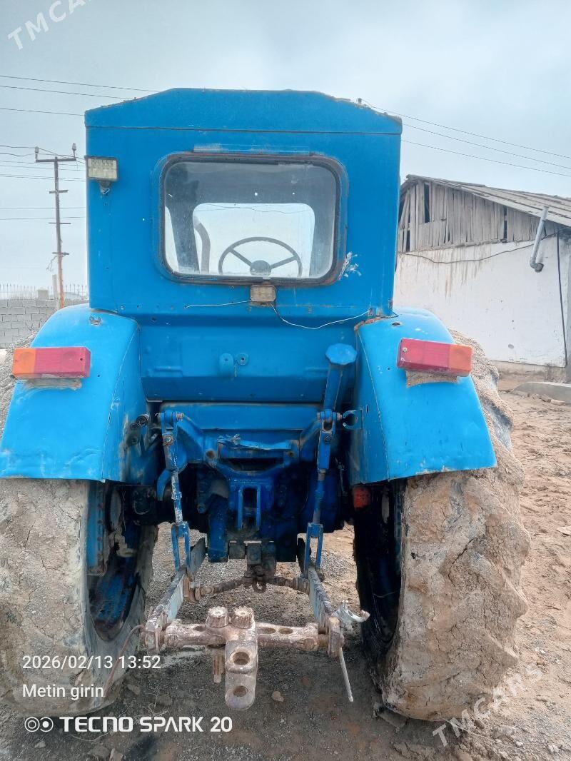 MTZ T-28 1992 - 25 000 TMT - Ak bugdaý etraby - img 1