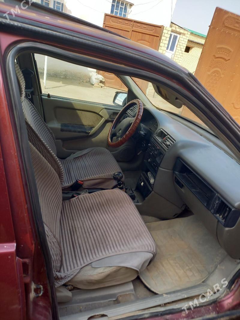 Opel Vectra 1991 - 33 000 TMT - Халач - img 1