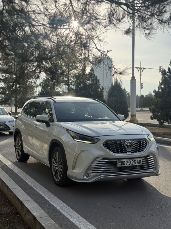 Toyota Highlander 2021 - 515 000 TMT - Ашхабад - img 1