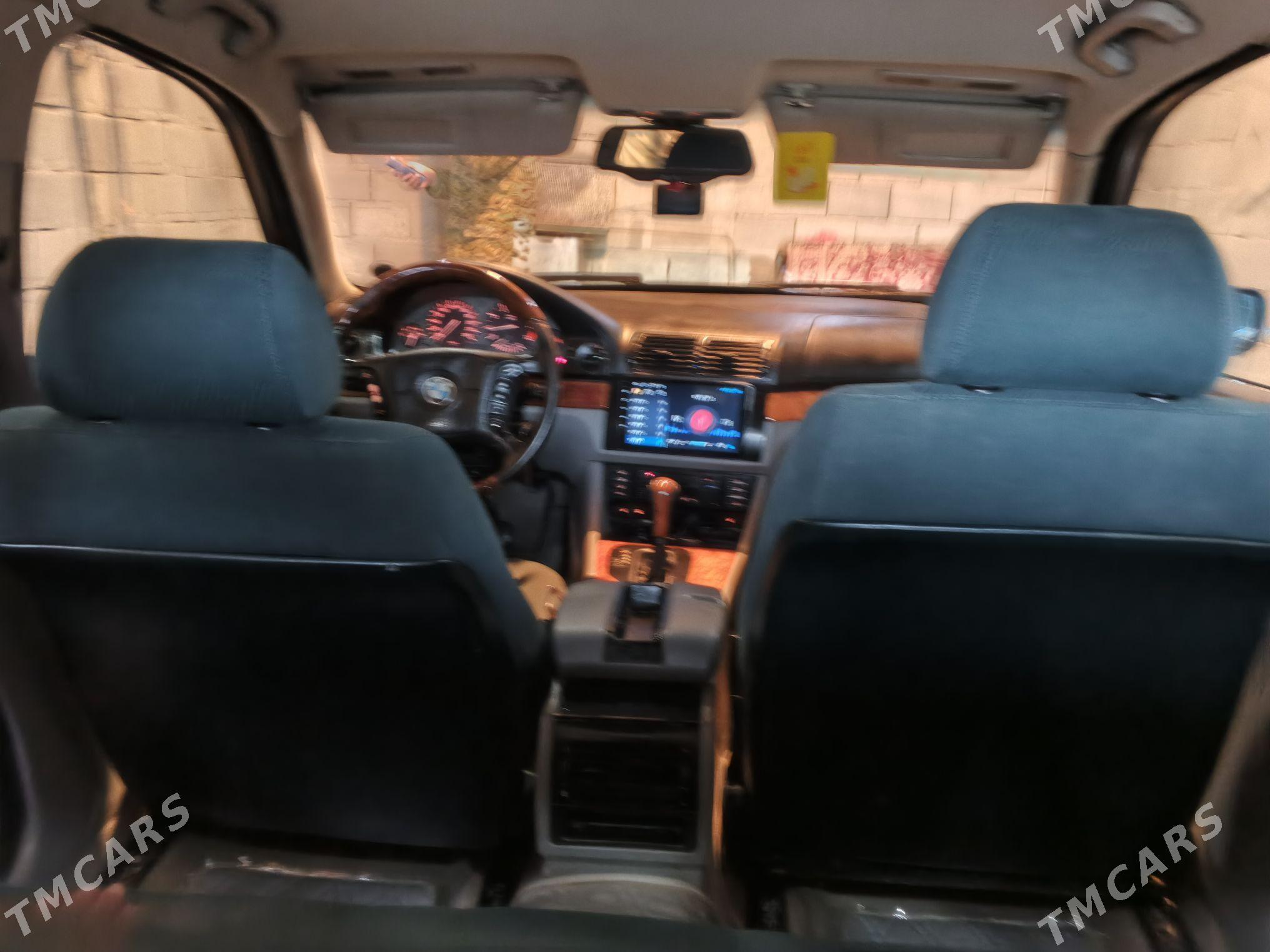 BMW E39 1998 - 110 000 TMT - Türkmenbaşy - img 1