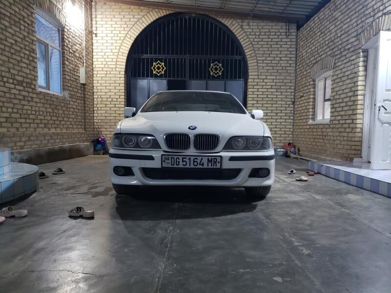 BMW E39 2002 - 110 000 TMT - Мары - img 1