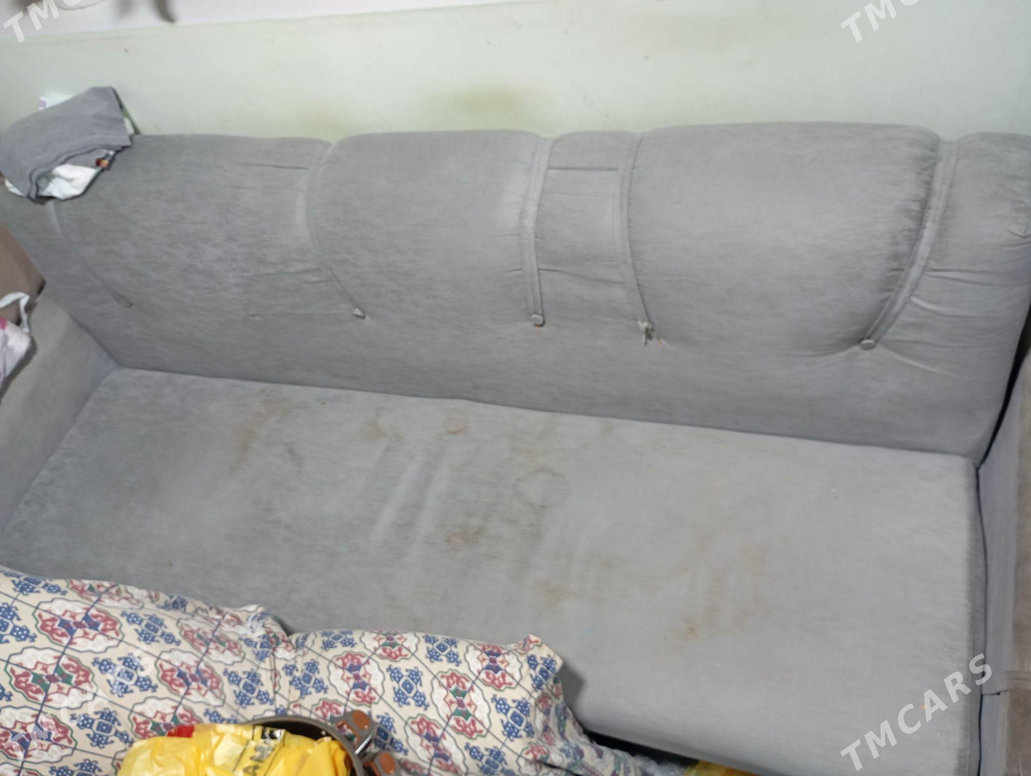 Диван и кресло - Ким район - img 1