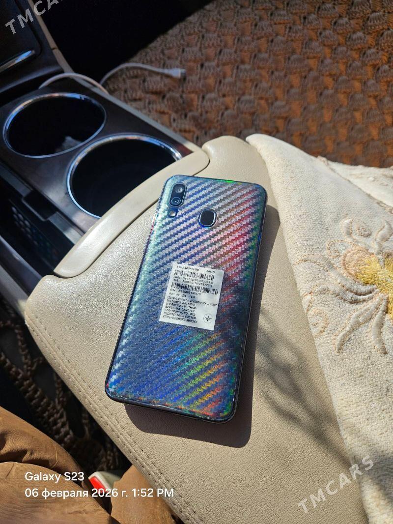 Samsung A40 4/64 - Шабатский этрап - img 1