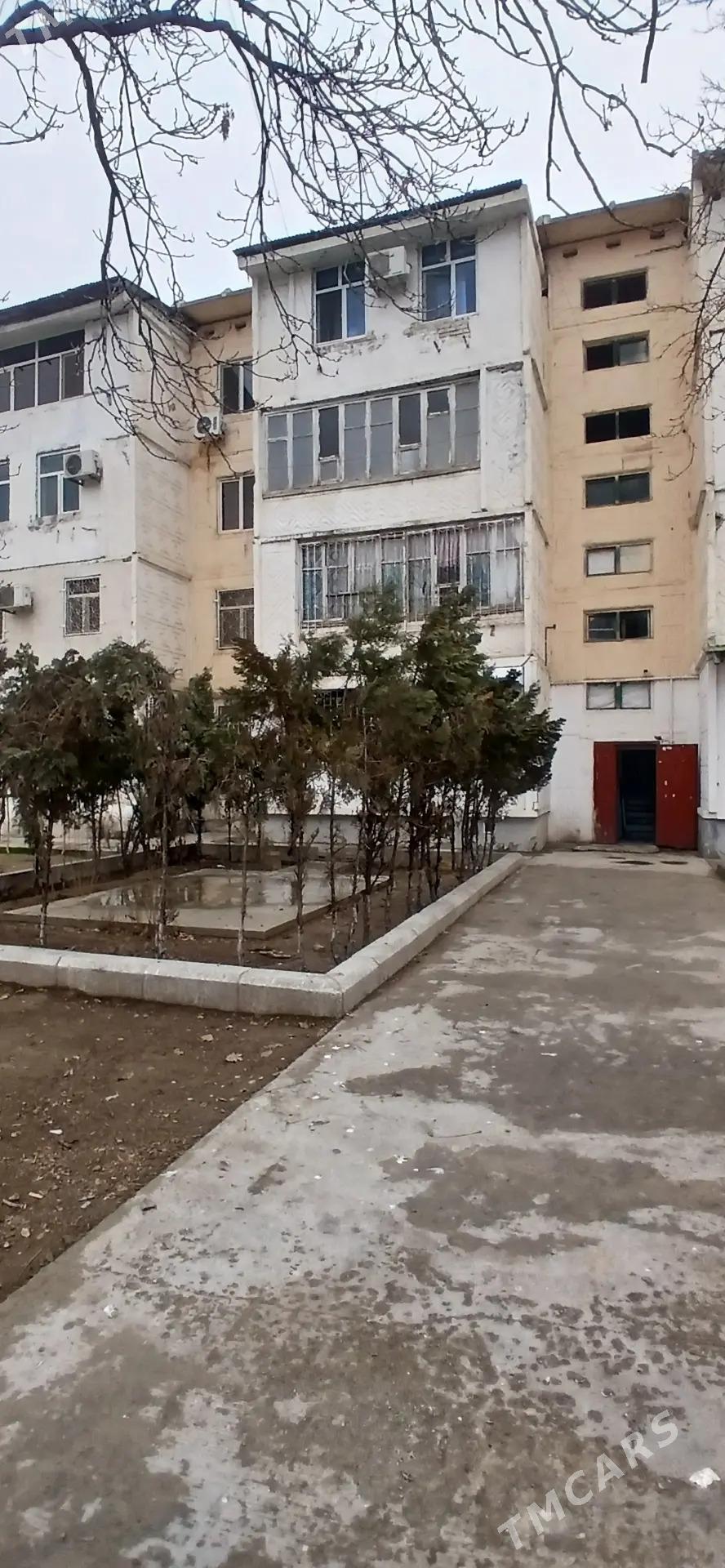 11 МКР 2 ЭТАЖ 2 КОМ - 11 mkr - img 1