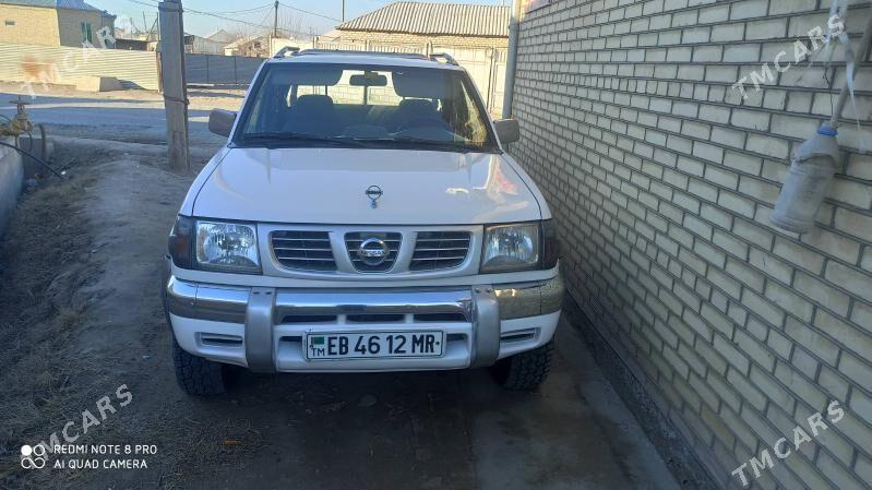 Nissan Navara 2005 - 120 000 TMT - Мары - img 1