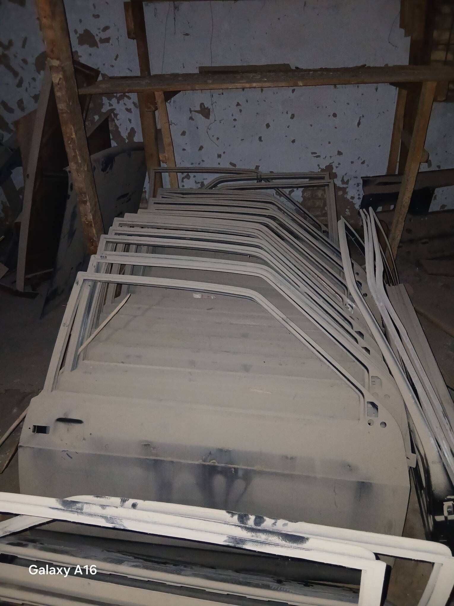 8nji gapylar gerek adam ucin 100 TMT - Mary - img 1