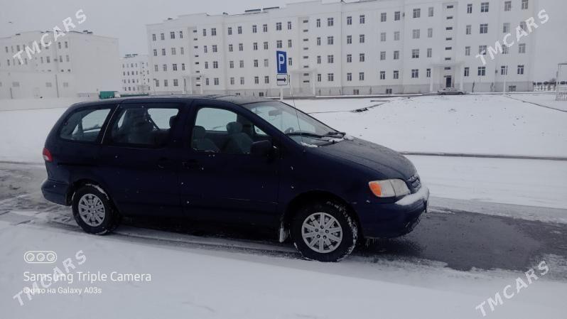 Toyota Sienna 2002 - 190 000 TMT - Дашогуз - img 1