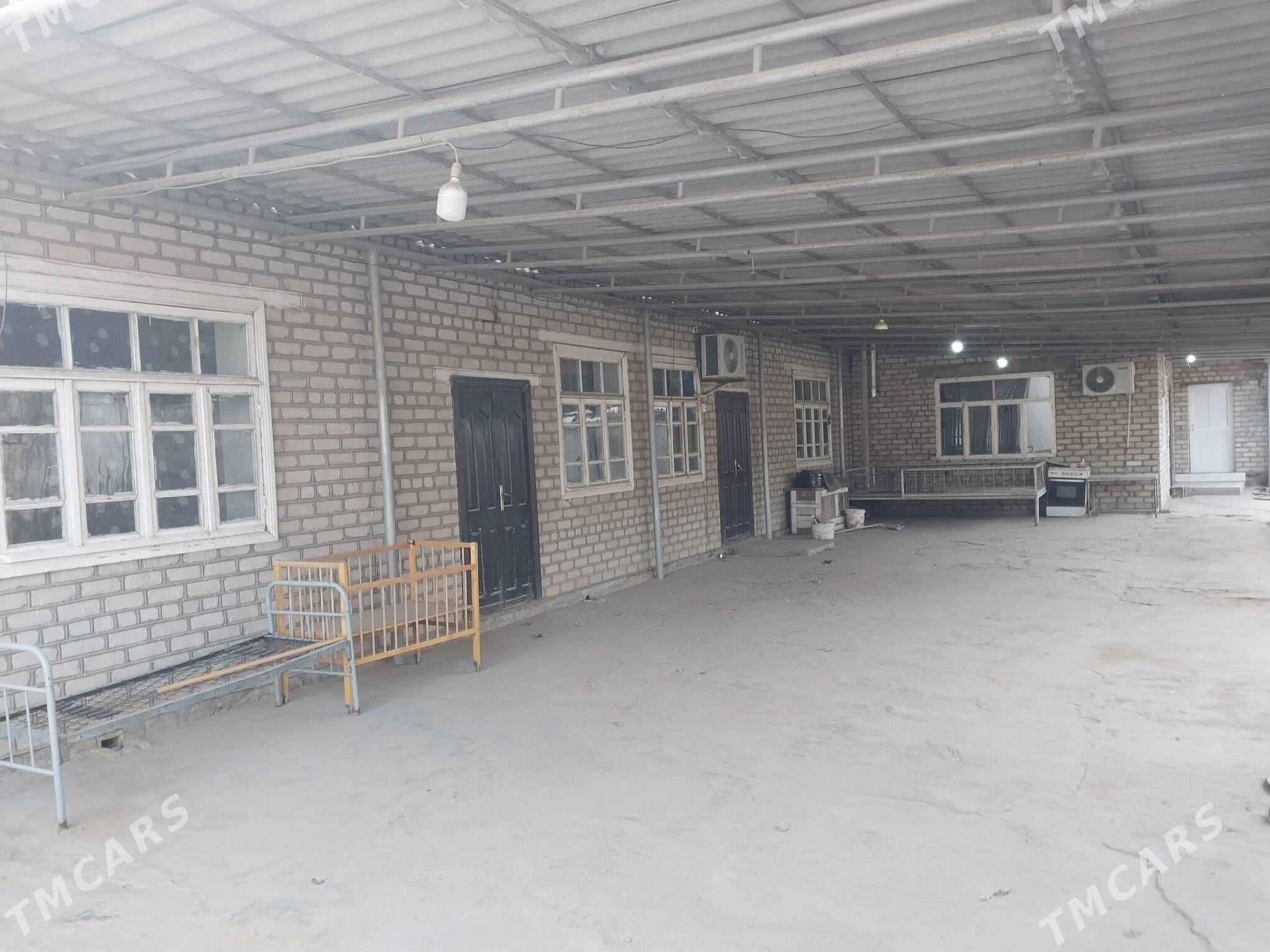 ýoloten jaý - Ýolöten - img 1