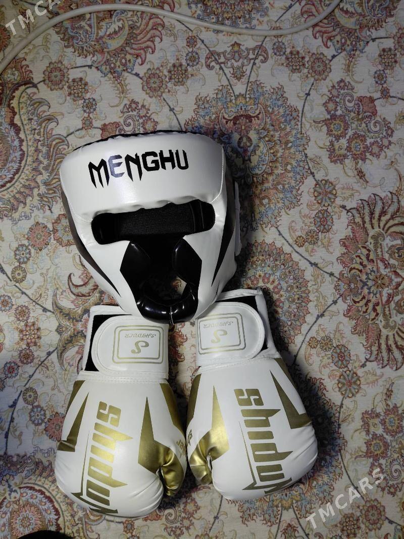 boks perçatga şlem - Балканабат - img 1