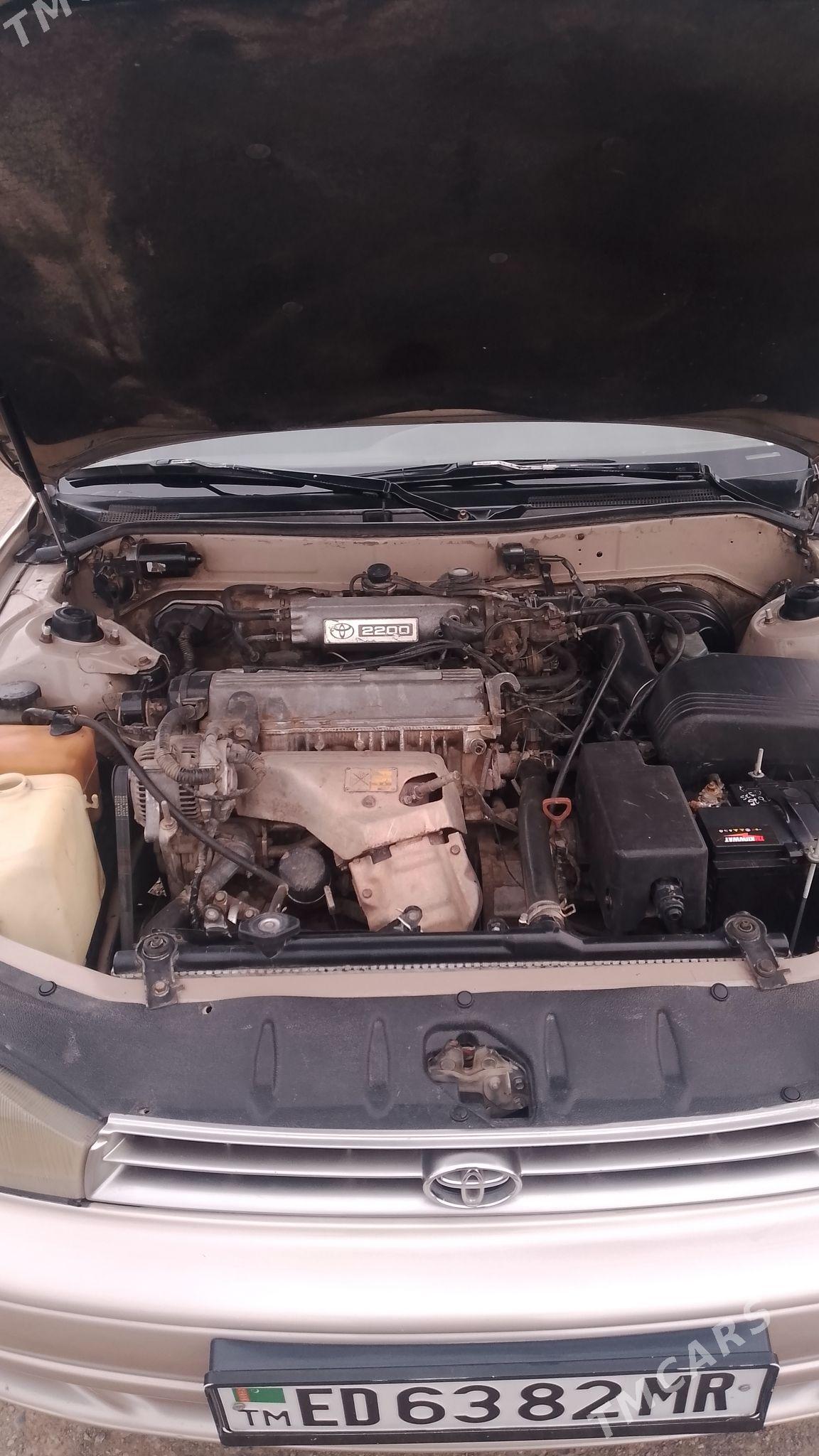Toyota Camry 1992 - 111 000 TMT - Мары - img 1