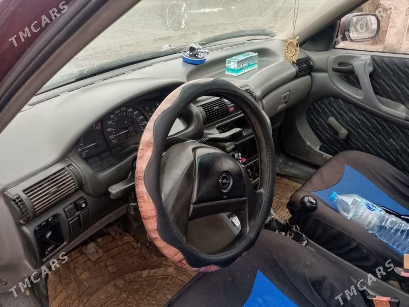 Opel Astra 1993 - 40 000 TMT - етр. Туркменбаши - img 1