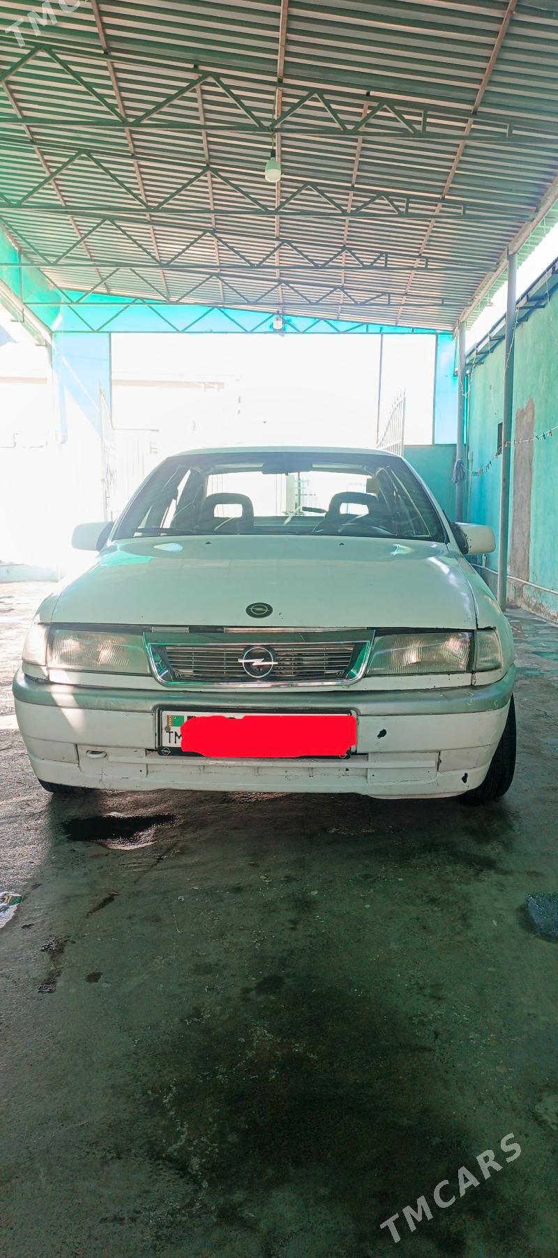 Opel Vectra 1992 - 35 000 TMT - Bagyr - img 1