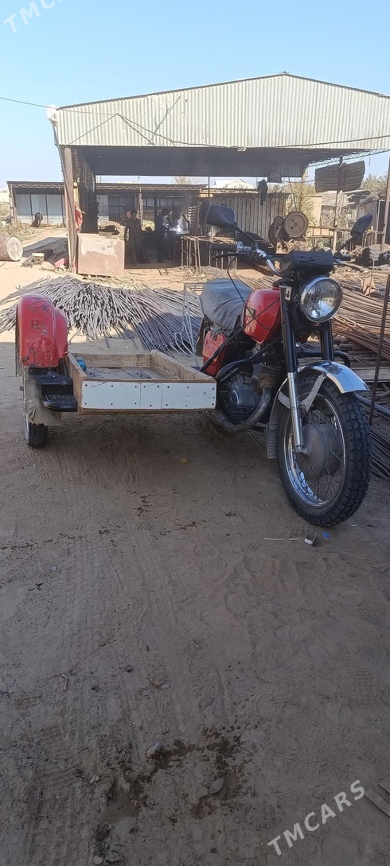 Iž Planeta 4 2015 - 9 000 TMT - Мургап - img 1