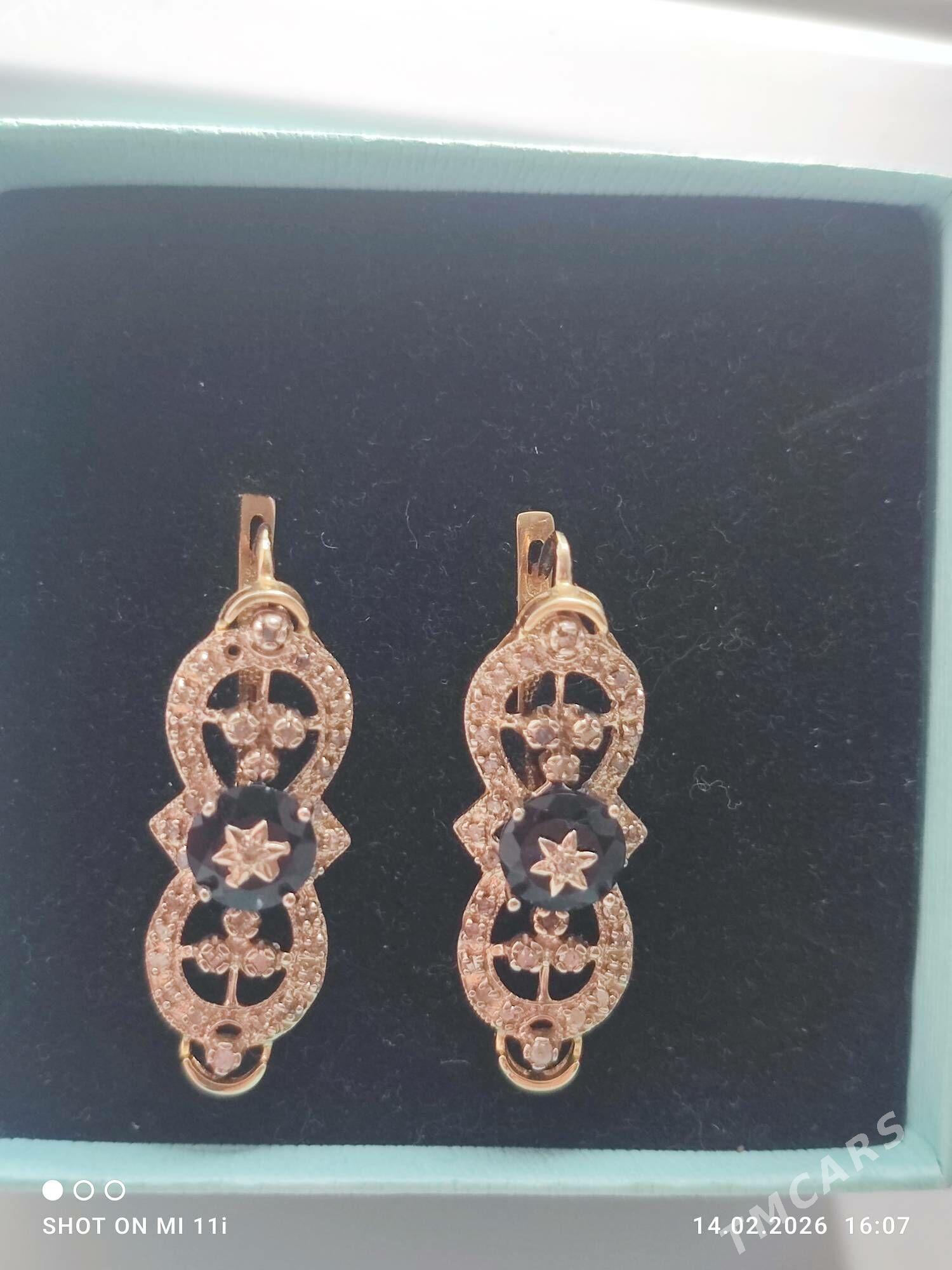 gyzyl gulakhalka - Дашогуз - img 1