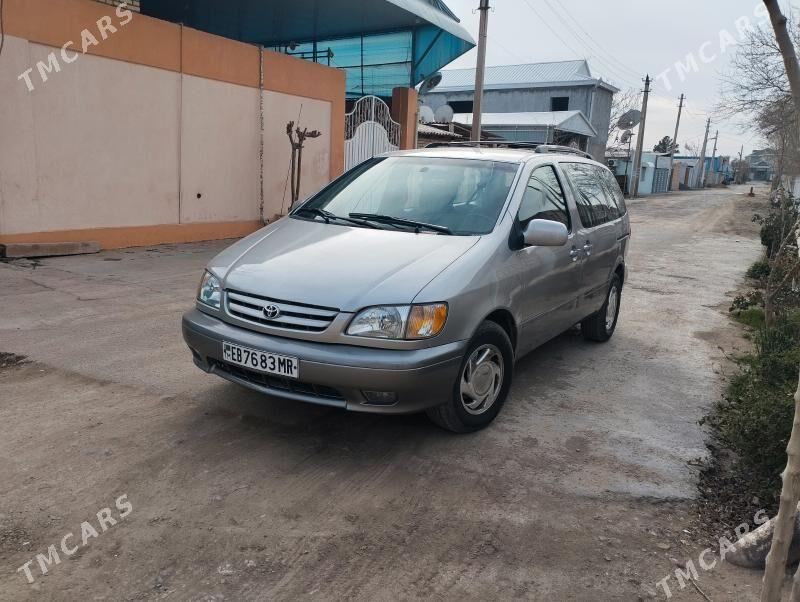 Toyota Sienna 2002 - 200 000 TMT - Мары - img 1