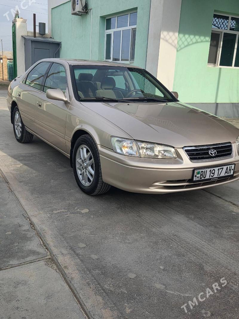 Toyota Camry 2000 - 195 000 TMT - Кака - img 1
