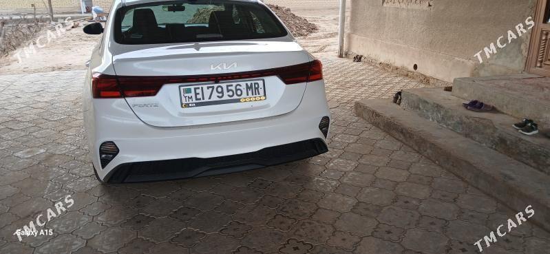 Kia Forte 2022 - 230 000 TMT - Мары - img 1
