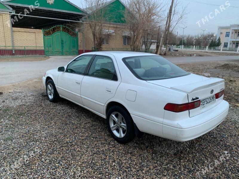 Toyota Camry 1999 - 132 000 TMT - Мары - img 1