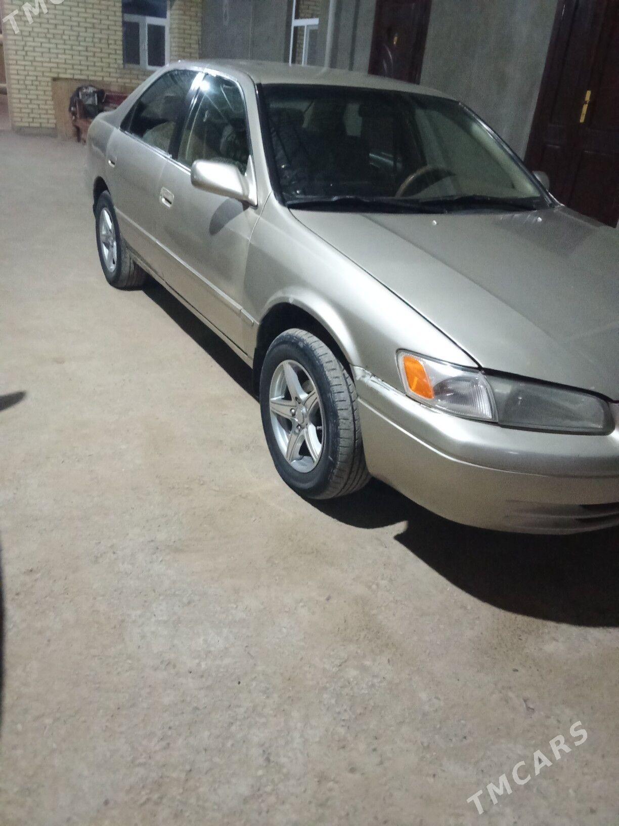 Toyota Camry 1997 - 127 000 TMT - Мургап - img 1