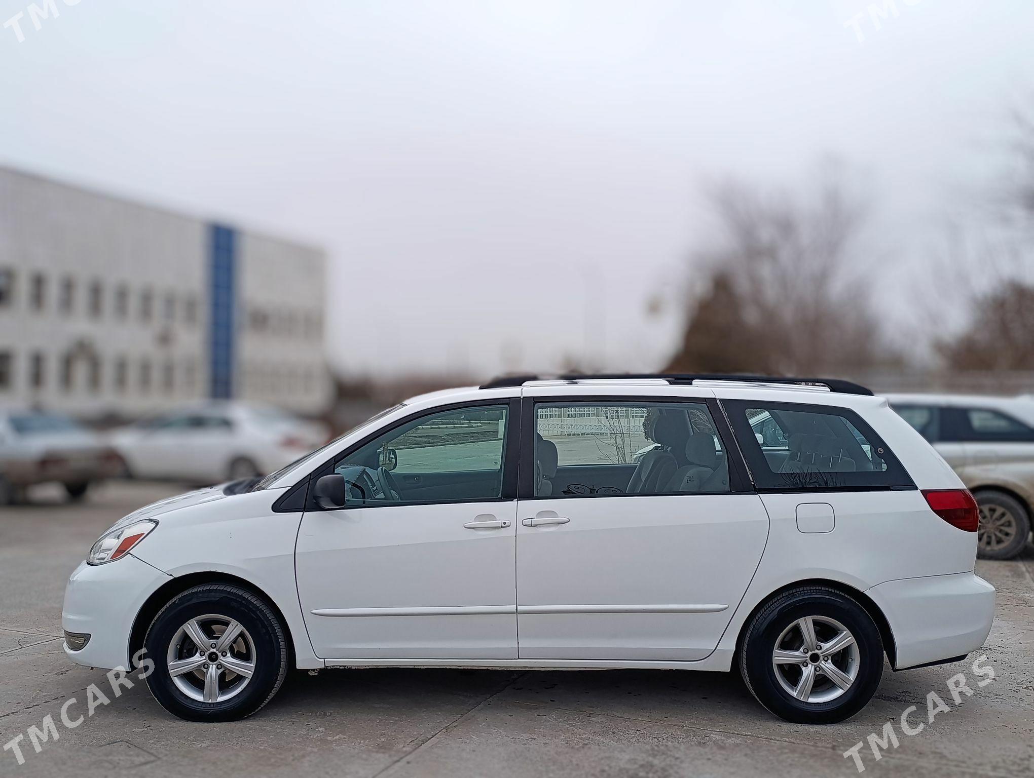 Toyota Sienna 2005 - 225 000 TMT - Дашогуз - img 1