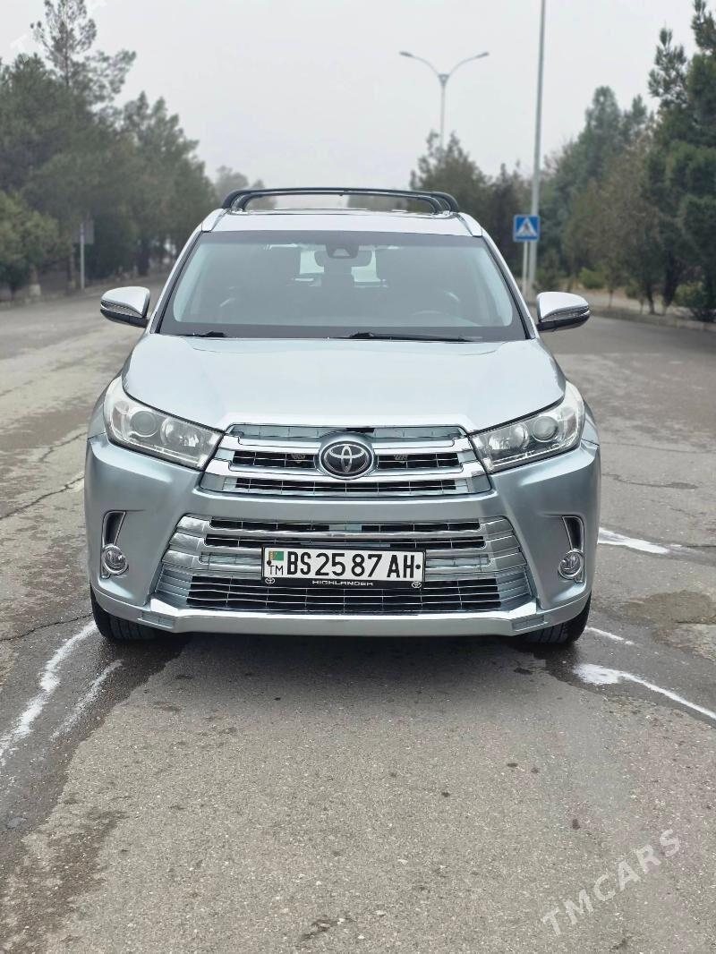 Toyota Highlander 2019 - 630 000 TMT - Bäherden - img 1