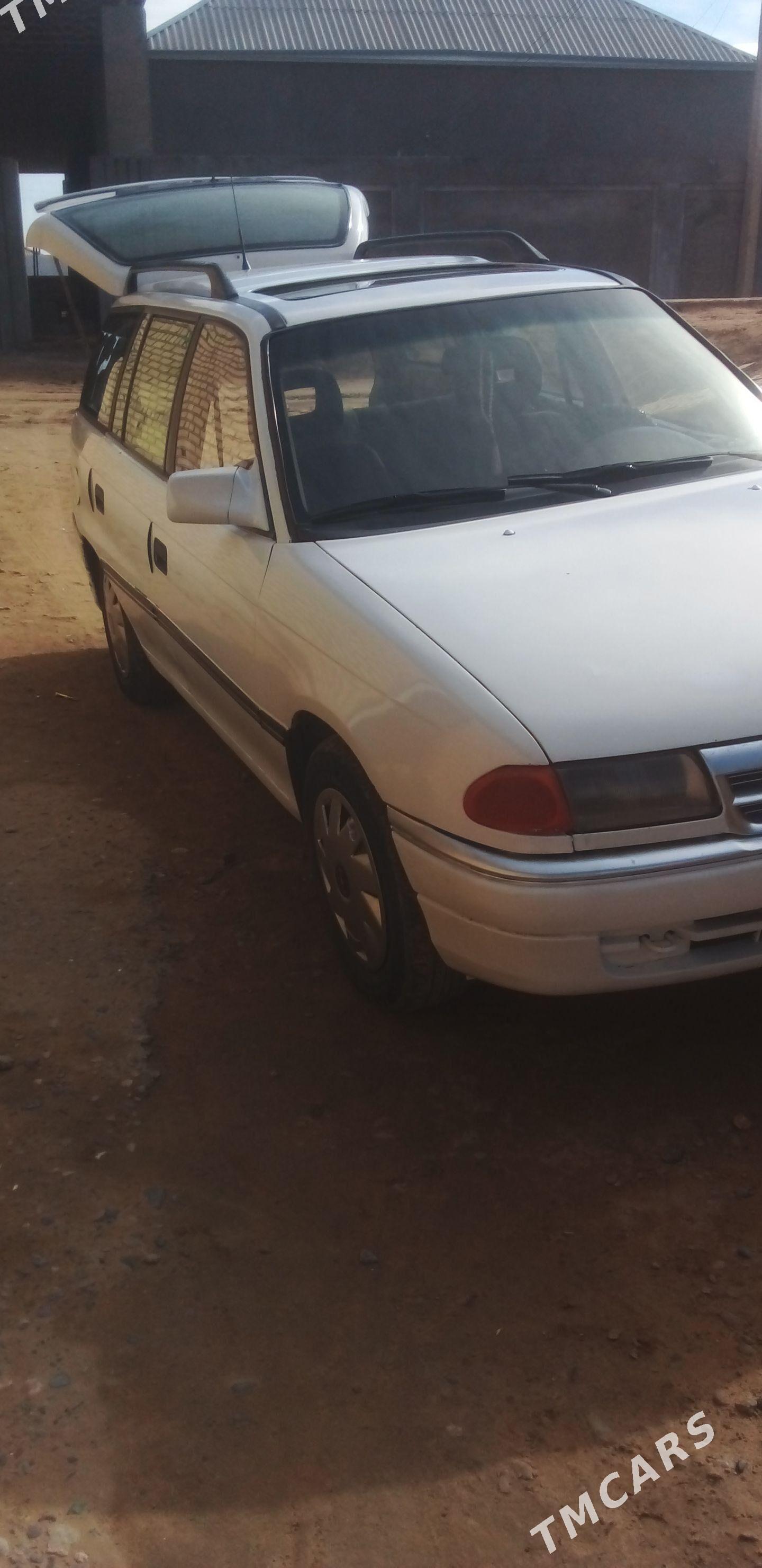 Opel Astra 1992 - 31 000 TMT - Сакарчага - img 1