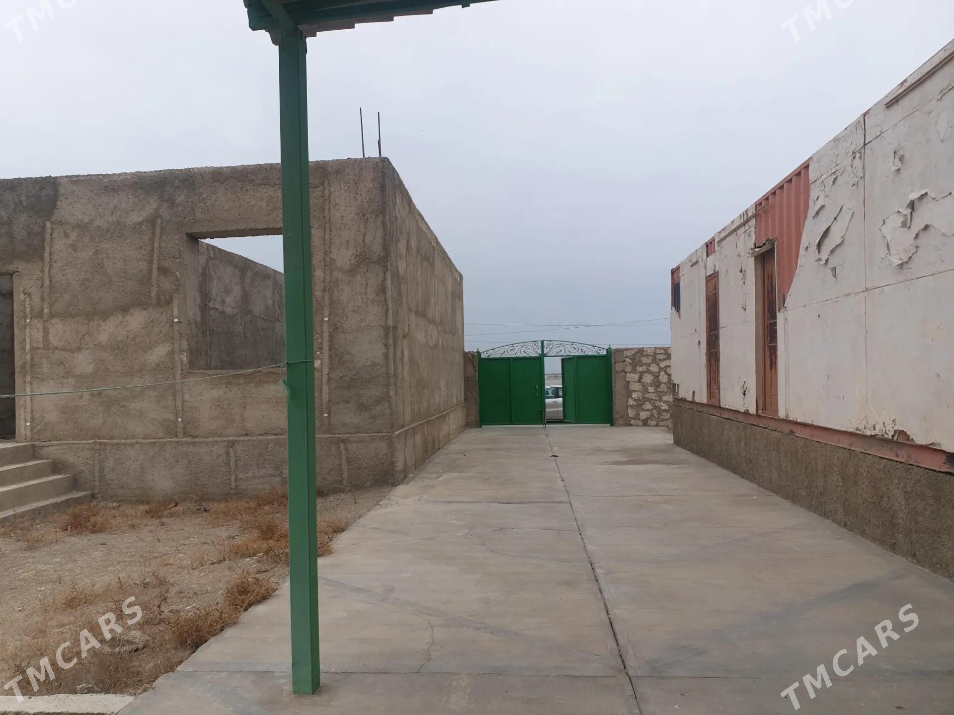 Дом в Киянлах - Туркменбаши - img 1