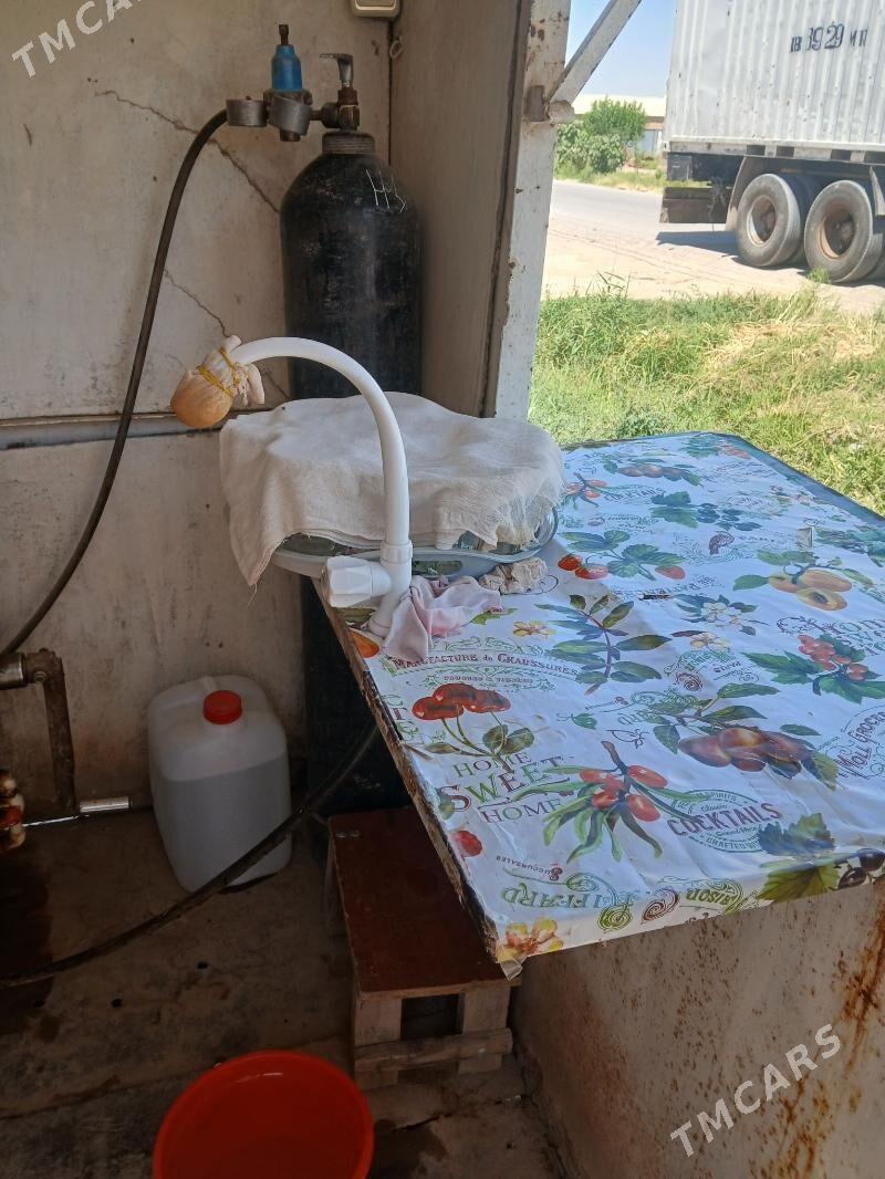 Gazly suw satylyan butka - Murgap - img 1